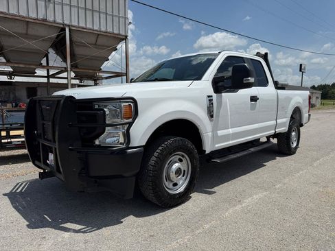 Used 2022 Ford F250 XL w/ Power Equipment Group AWD/4WD image 1