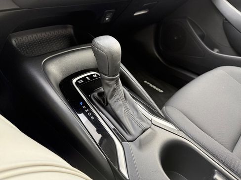 Certified 2025 Toyota Corolla LE image 22