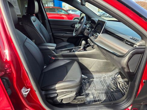 Used 2025 Jeep Compass Trailhawk image 7