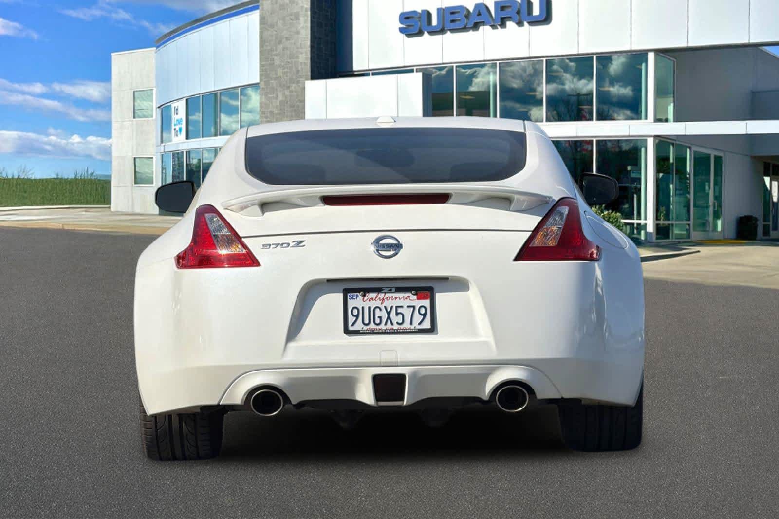 Used 2009 Nissan 370Z Touring w/ Sport Pkg RWD image 5