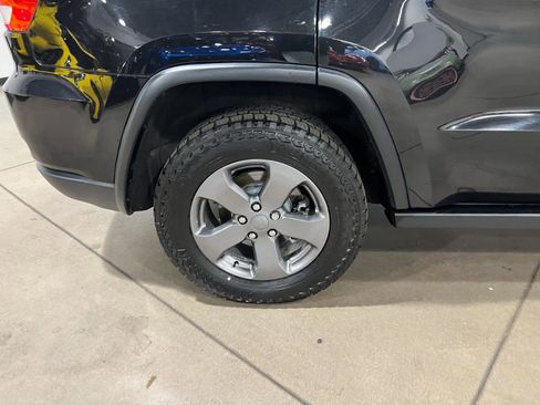 Used 2013 Jeep Grand Cherokee Trailhawk image 40