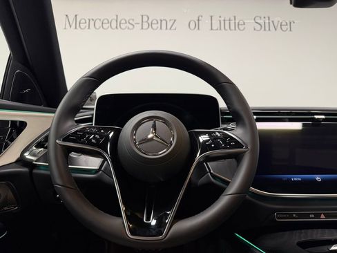 Used 2024 Mercedes-Benz E 350 4MATIC Sedan image 31