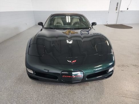 Used 2001 Chevrolet Corvette Coupe w/ Preferred Equipment Group1 RWD image 7