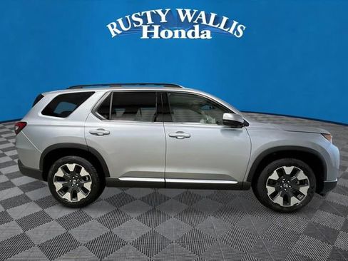 New 2026 Honda Pilot Elite image 2