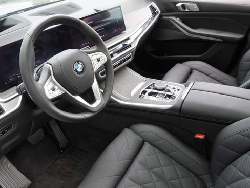 Certified 2026 BMW X7 xDrive40i AWD/4WD image 9