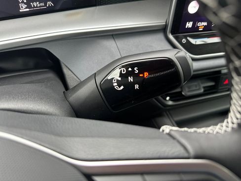 New 2026 Volkswagen Tiguan SE image 12