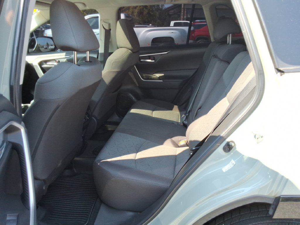 Used 2023 Toyota RAV4 XLE w/ Convenience Package FWD image 18