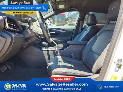 Used 2026 Buick Envista Sport Touring w/ Convenience I Package FWD image 9