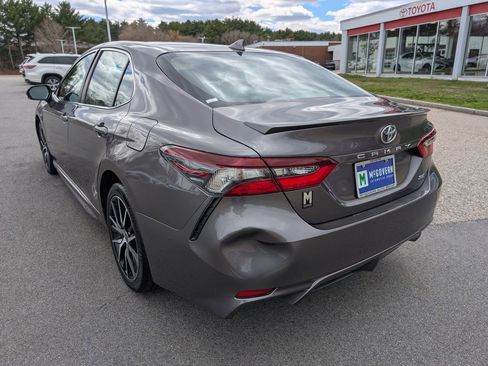 Used 2023 Toyota Camry SE FWD image 3