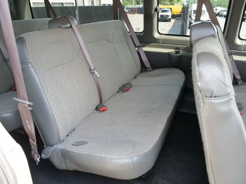 Used 2019 Chevrolet Express 3500 LT w/ LT Preferred Equipment Group RWD image 21