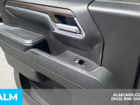 Used 2023 Chevrolet Silverado 1500 LT w/ Leather Package image 23