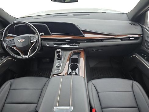 Used 2022 Cadillac Escalade ESV Luxury image 9