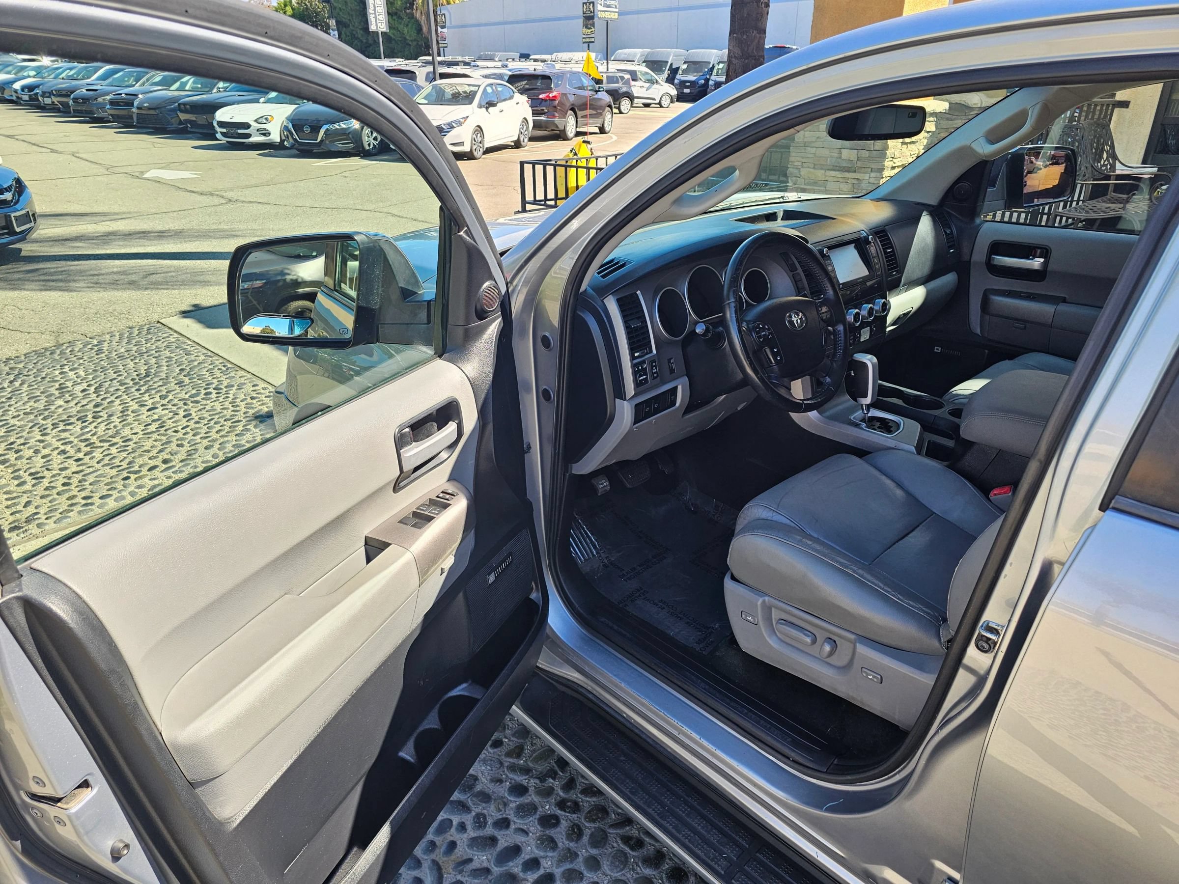 Used 2013 Toyota Sequoia Limited AWD/4WD image 9