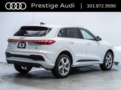 Used 2025 Audi Q5 Premium Plus w/ Premium Plus AWD/4WD image 8