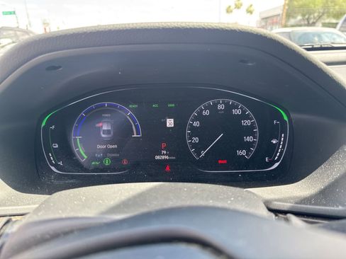 Used 2018 Honda Accord Touring image 1