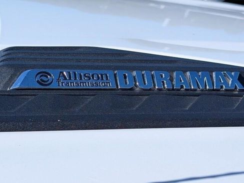 Used 2024 Chevrolet Silverado 2500 LTZ image 7