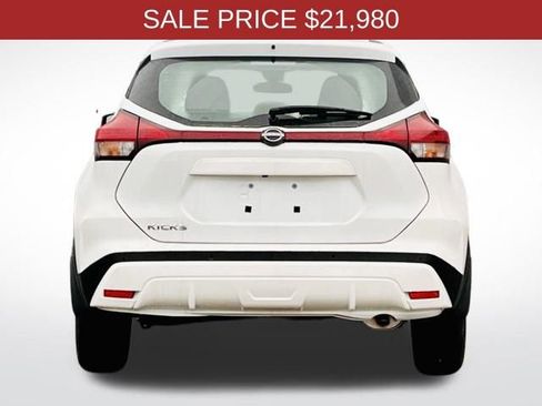 New 2025 Nissan Kicks Play S image 7