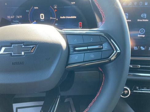 New 2025 Chevrolet Equinox EV RS w/ Convenience Package II FWD image 7
