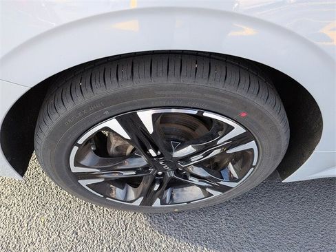 Used 2024 Kia K5 GT-Line w/ GT-Line Premium Package image 8