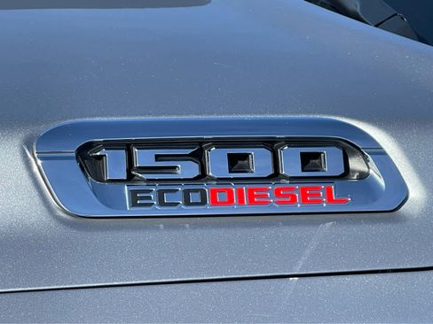 Used 2020 RAM 1500 Laramie image 9