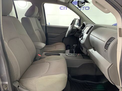 Used 2020 Nissan Frontier SV image 37