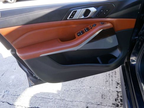 Used 2019 BMW X5 xDrive40i w/ M Sport Package image 14