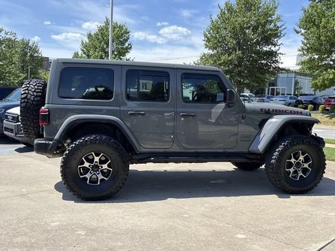 Used 2018 Jeep Wrangler Unlimited Rubicon w/ Dual Top Group AWD/4WD image 2