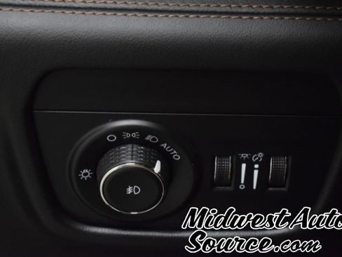 Used 2024 Jeep Grand Cherokee Summit image 16