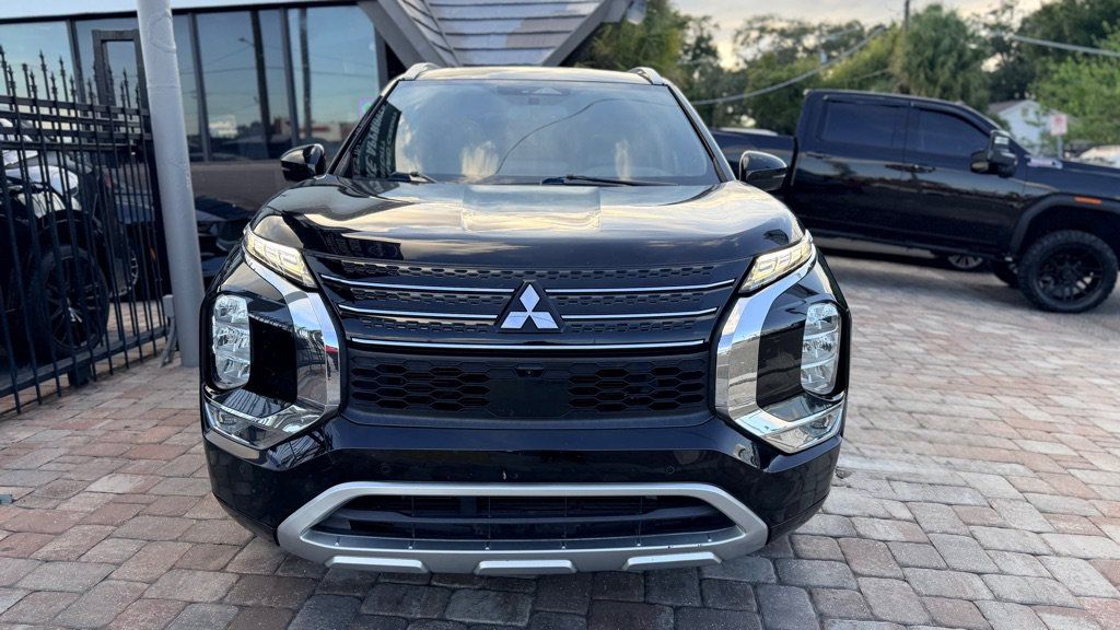 Used 2022 Mitsubishi Outlander SEL FWD image 3