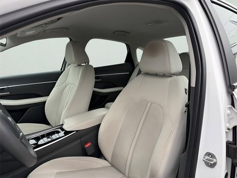 Used 2023 Hyundai Sonata SE image 17