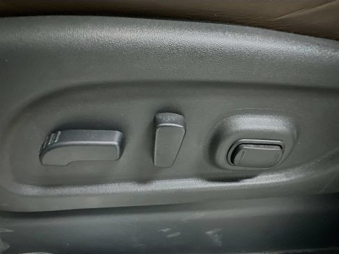 Used 2018 Nissan Titan Platinum Reserve AWD/4WD image 31
