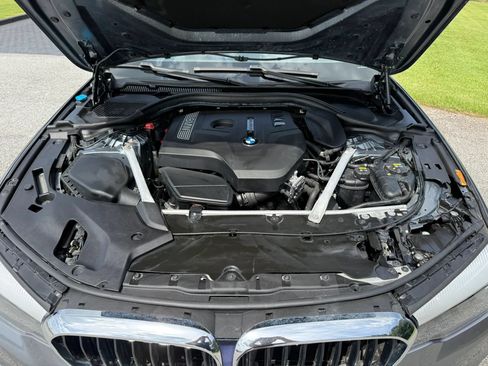 Used 2019 BMW 530i xDrive w/ Convenience Package AWD/4WD image 14
