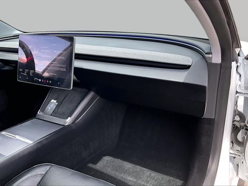 Used 2025 Tesla Model 3 Long Range RWD image 17