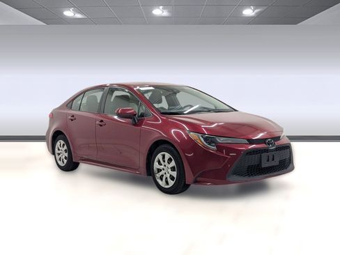 Used 2022 Toyota Corolla LE image 6