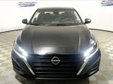 Used 2024 Nissan Altima 2.5 SV image 2