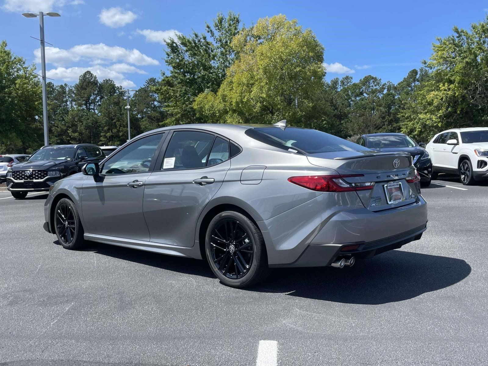 Used 2026 Toyota Camry SE w/ Convenience Package FWD image 4