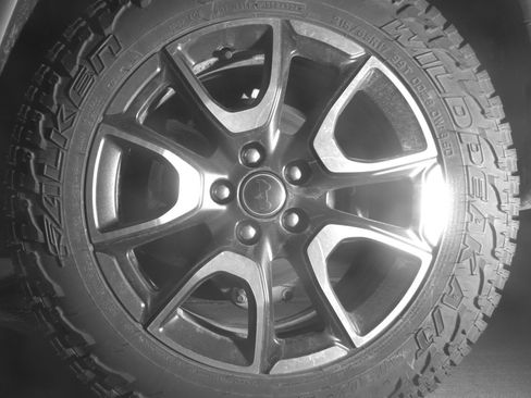 Used 2025 Jeep Compass Trailhawk image 14