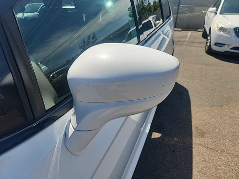 Used 2019 Chrysler Pacifica Touring-L w/ S Appearance Package FWD image 6