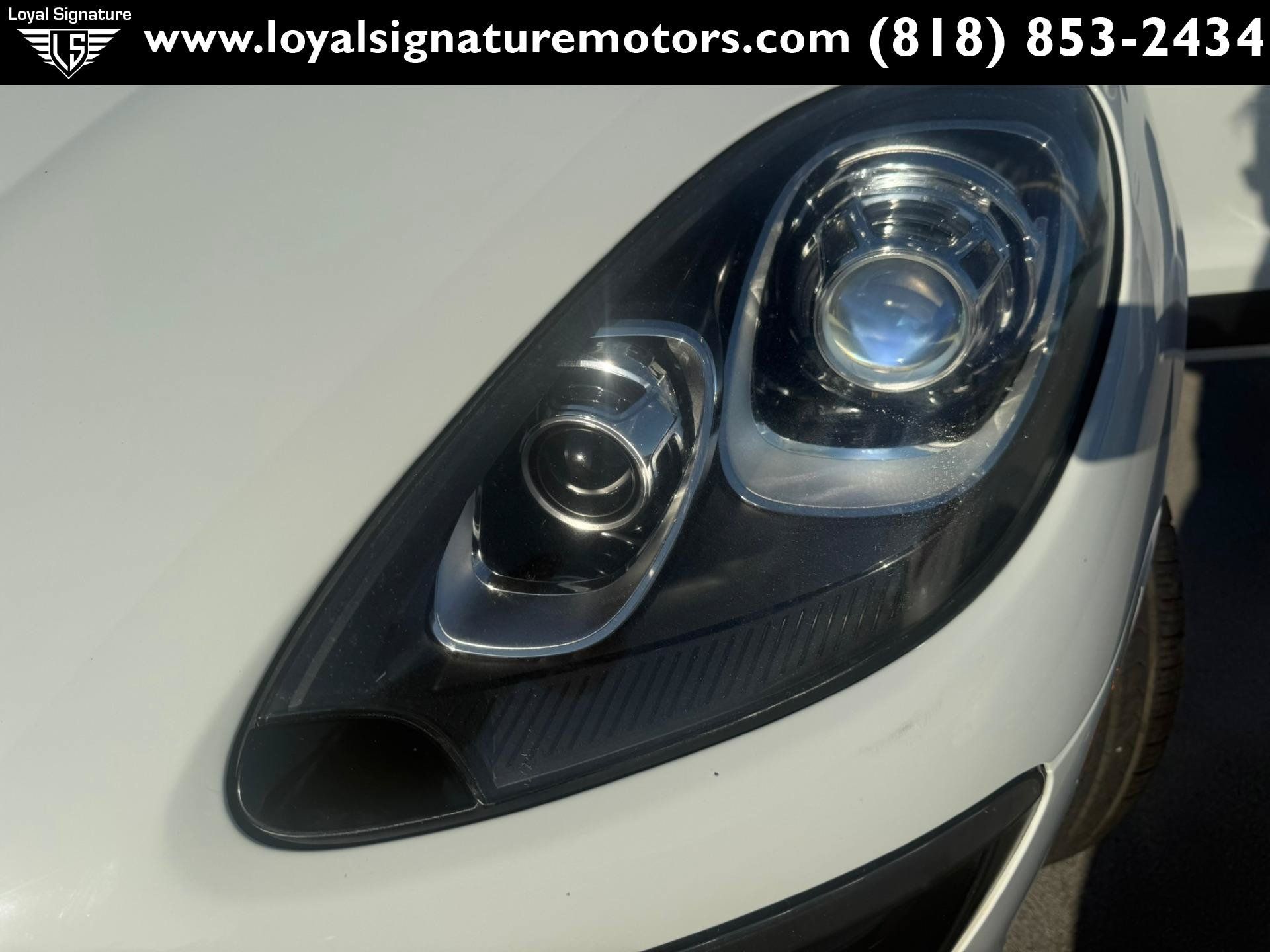 Used 2017 Porsche Macan AWD/4WD image 40