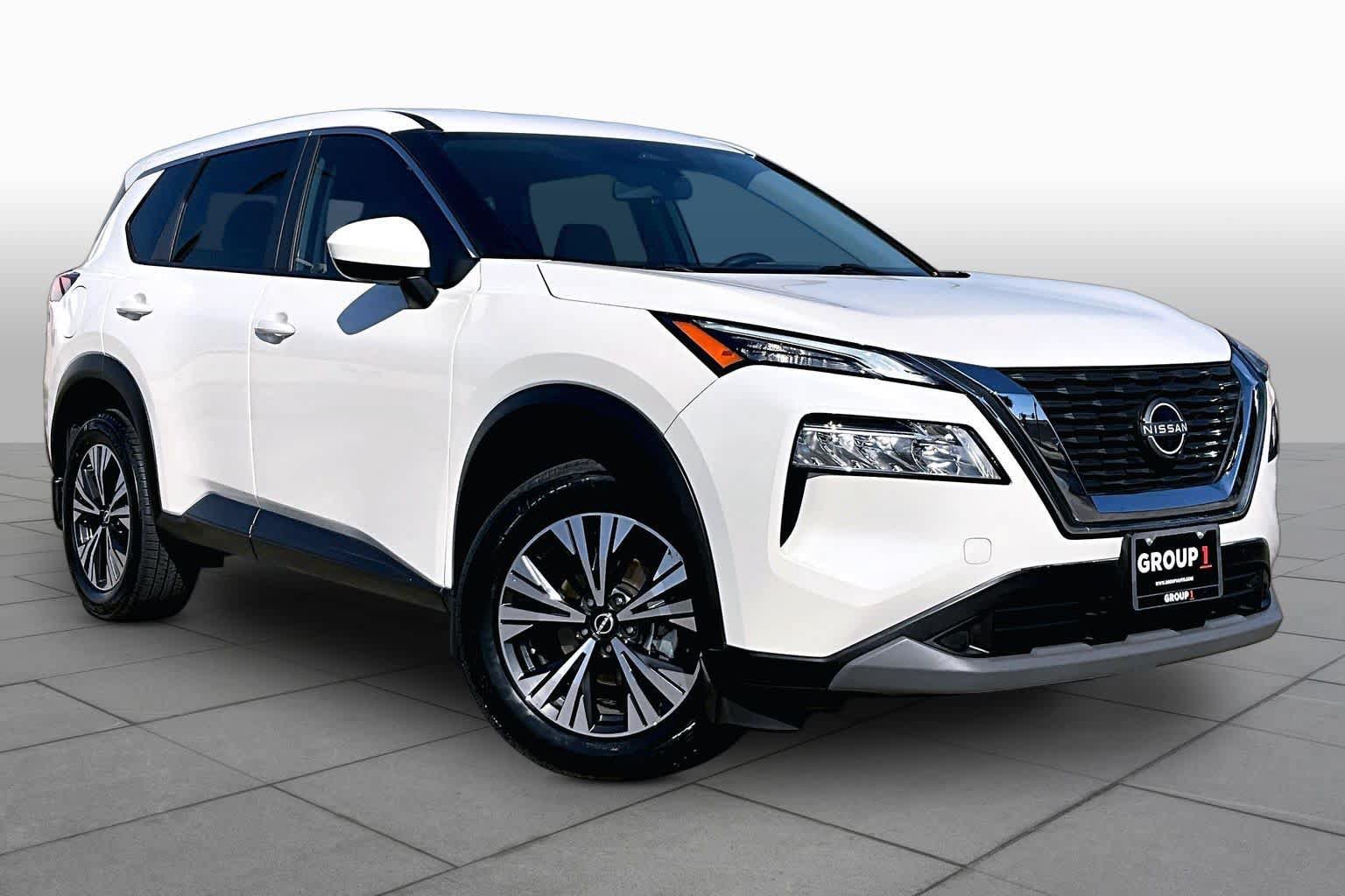 Certified 2023 Nissan Rogue SV FWD image 3