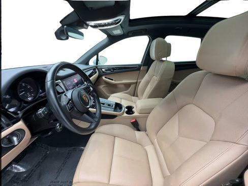 Used 2024 Porsche Macan w/ Premium Plus Package AWD/4WD image 20