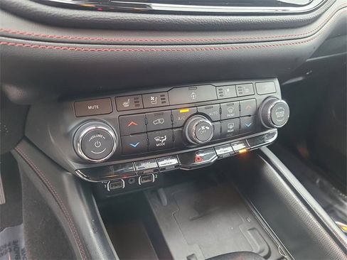 Used 2023 Dodge Durango R/T image 38