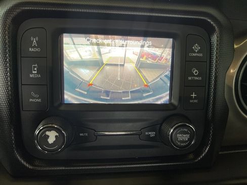 Used 2020 Jeep Wrangler Unlimited Sport image 12