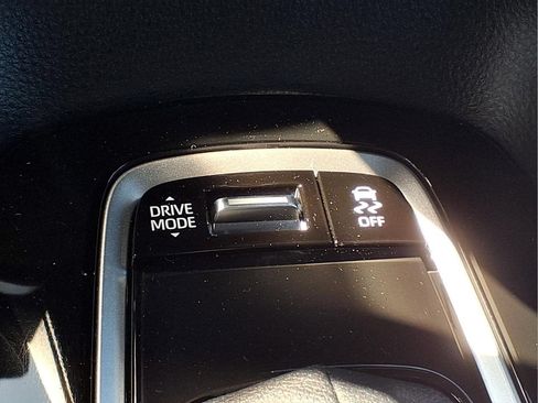 Used 2026 Toyota Corolla SE FWD image 17
