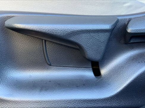 Used 2022 Toyota Corolla LE image 33