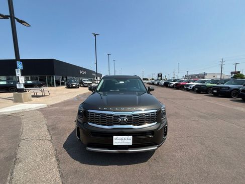 Used 2020 Kia Telluride S AWD/4WD image 2