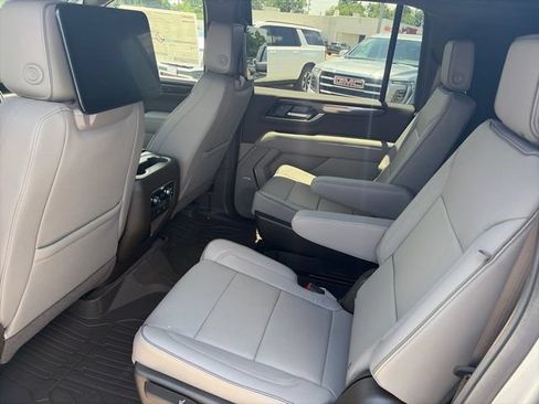 New 2026 GMC Yukon XL Elevation w/ Elevation Premium Package AWD/4WD image 11