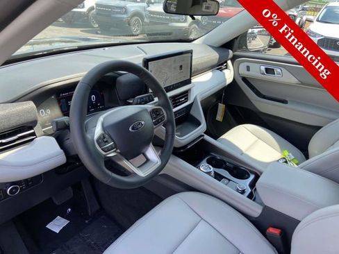 New 2025 Ford Explorer Active w/ Active Comfort Package image 9