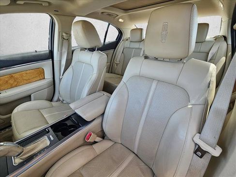 Used 2012 Lincoln MKS FWD image 14