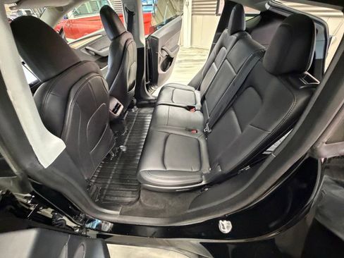 Used 2023 Tesla Model Y Long Range AWD/4WD image 46